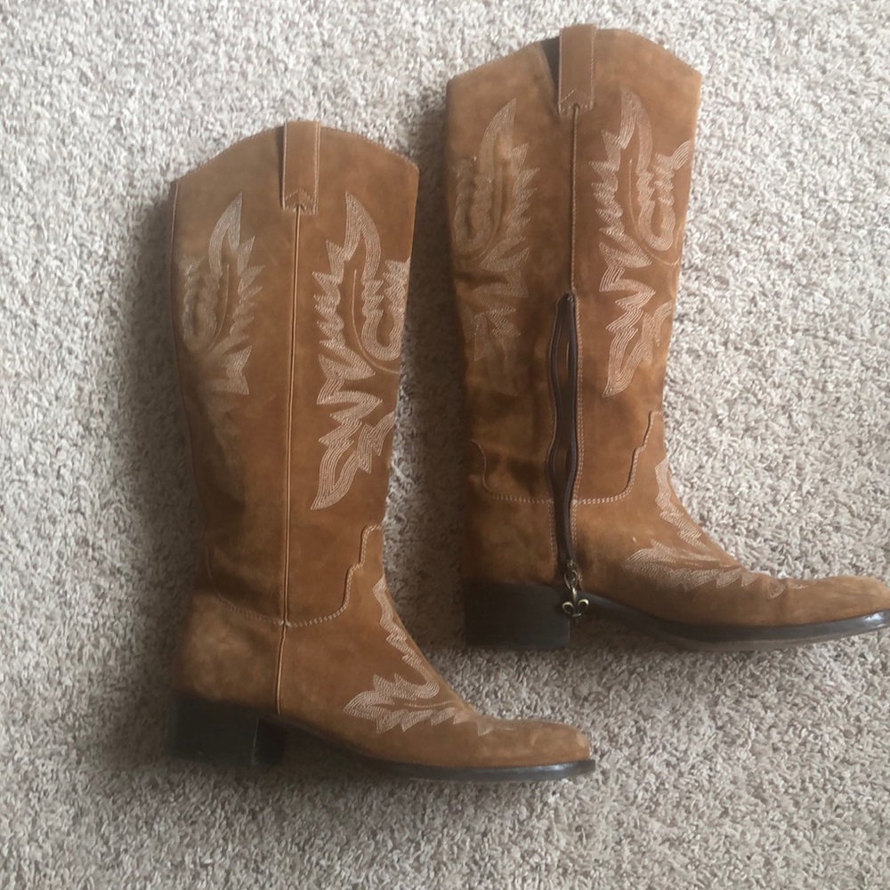 Couture. Western style suede boots. Made in Italy